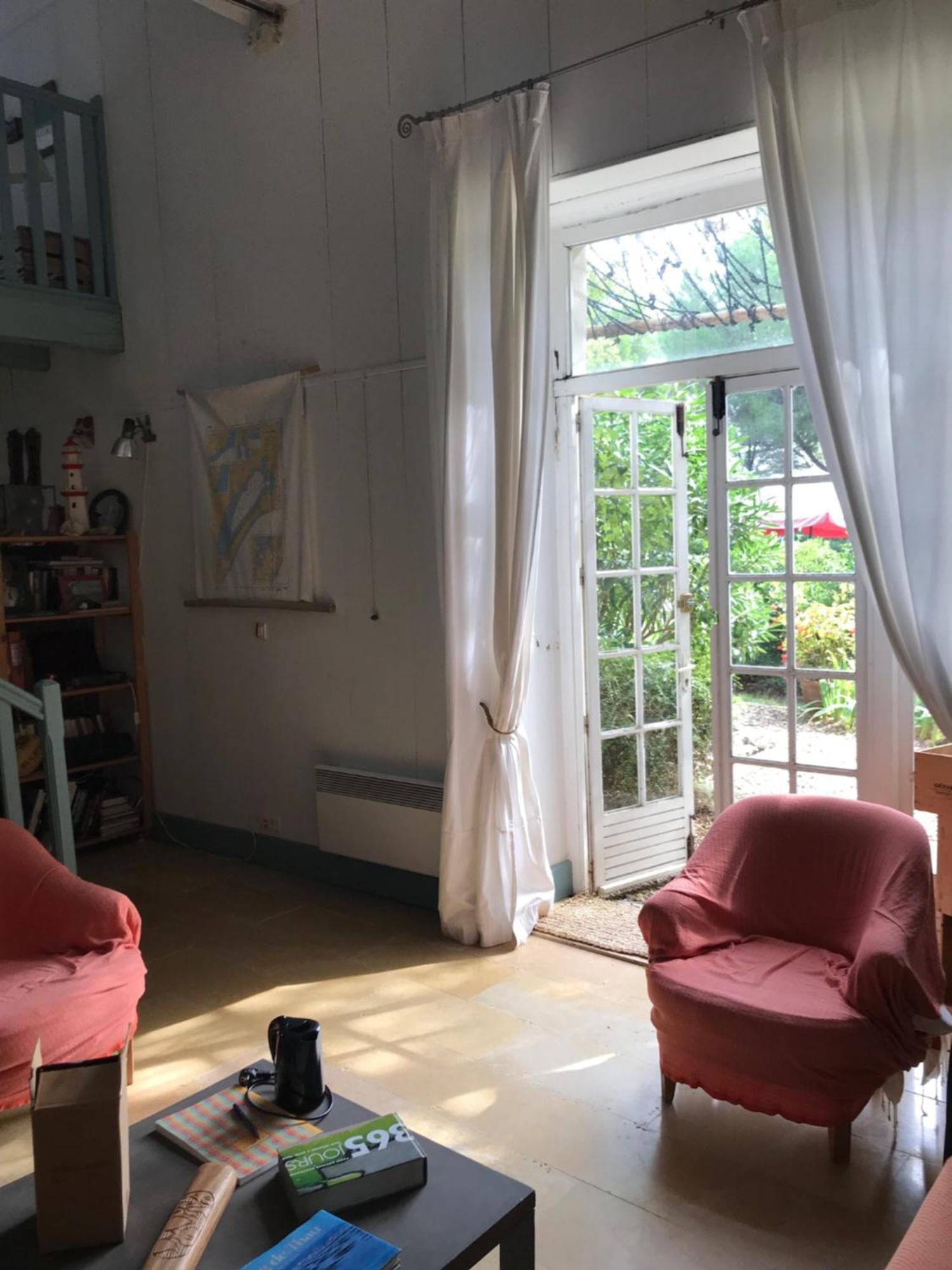 Au Bord De Thau Bed & Breakfast Марсилан Екстериор снимка